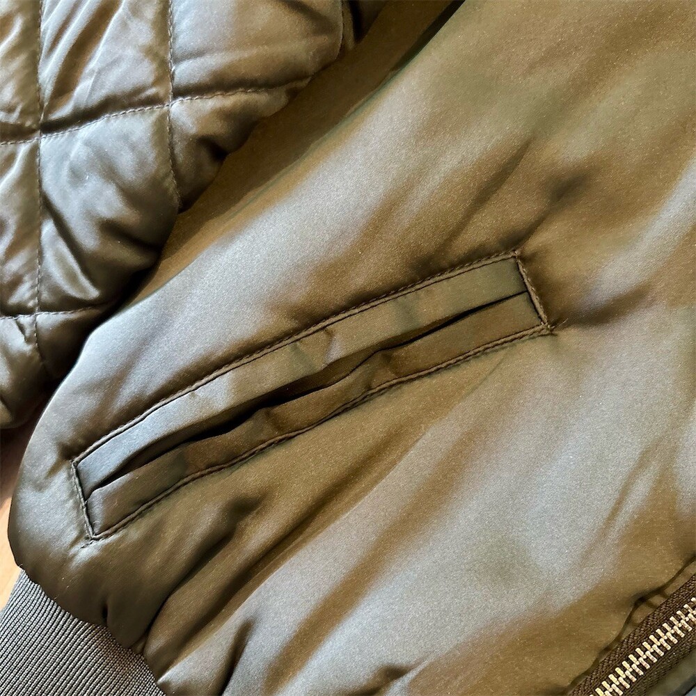 Divided by H&M Bomber Jacket Womens Size 4 Olive Green Quilted Full Zip - Picture 3 of 4